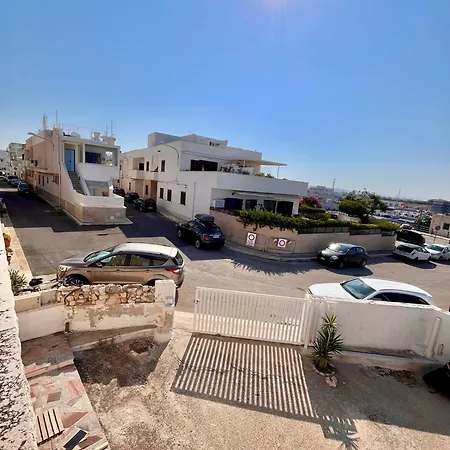Ostuni - Sea Front - On The Beach Holiday home *
